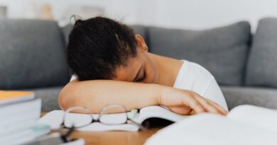 Finding Balance: Study Time vs Relaxation