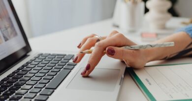 Tech Tools to Keep You Motivated While Studying